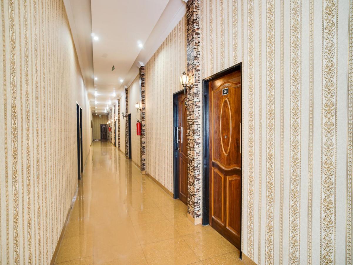 Capital O 540 Esther Hotel Balige Exterior foto